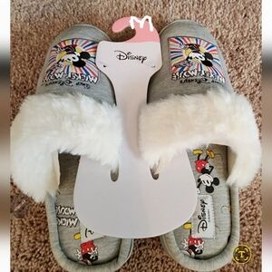 Disney Slippers adult size Medium (size 5-6) NWT